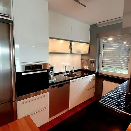 Apartment Uber Den Dachern Kassels Kassel
