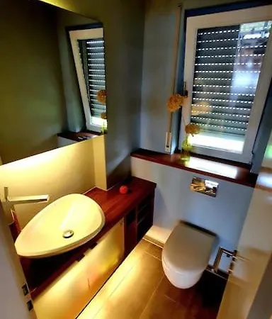 Uber Den Dachern Kassels Apartment *